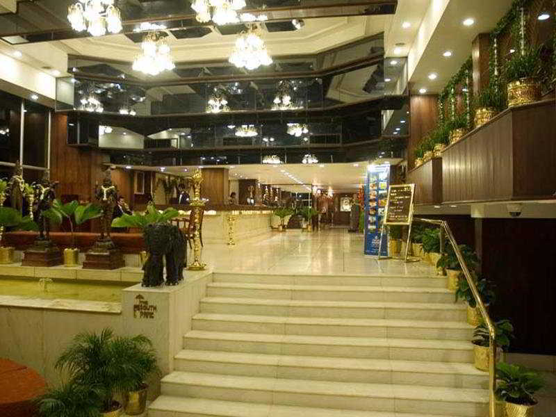 The South Park Hotel Thiruvananthapuram Exterior foto