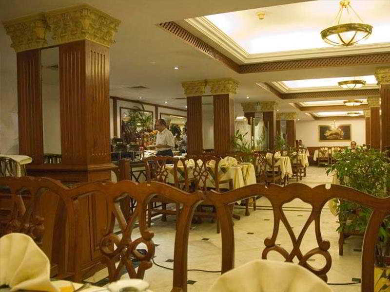 The South Park Hotel Thiruvananthapuram Exterior foto